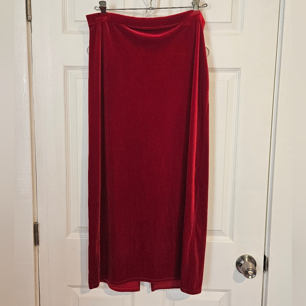 Kathie Lee Large Red poly blend velvet pencil skirt